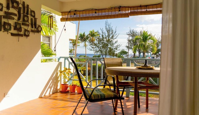 The Holiday Hub close to amenities and beach view