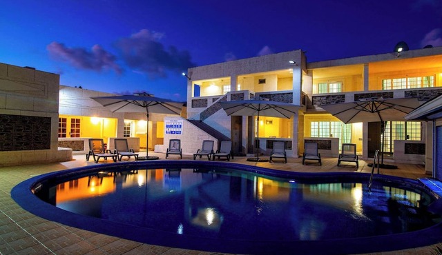 Boutique Suite w/Pool Access, Near Turtle Beach