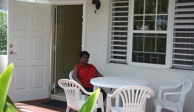 Thomasville- Ideally near the beaches/entertainment, transportation, Free Wi-fi. in Bridgetown