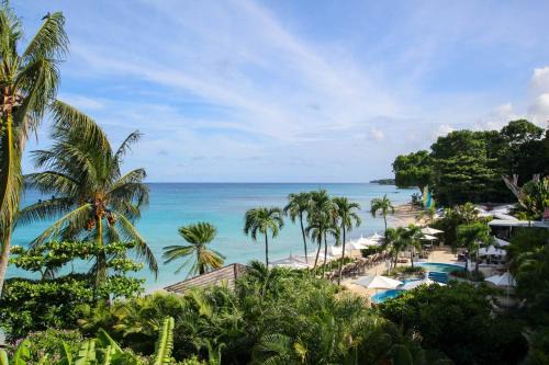 Stunning Beachfront Condo on Paynes Bay