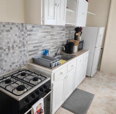 IzyCozy 5 mins from Airport in Saint Philip