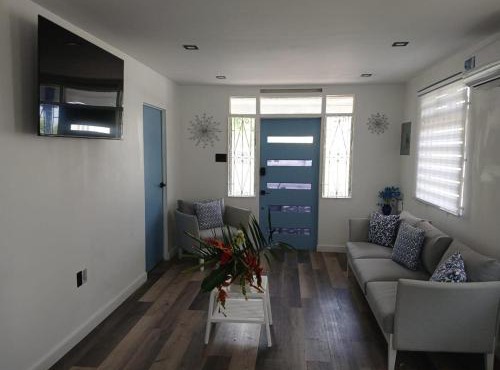 Eva's Beach Cottage in Saint James